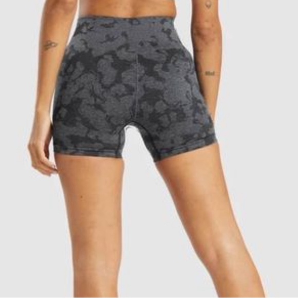 OG Gymshark Camo Shorts - Picture 6 of 6